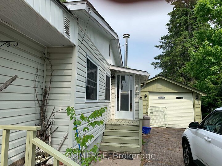 Property Photo: 39 Lake Street ON K0J 2M0