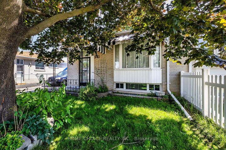 Property Photo: 341 Rosedale Drive ON L1N 1Z2