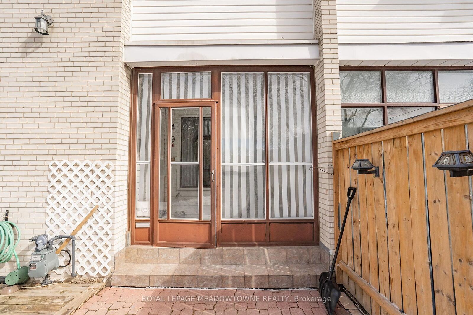 Property Photo:  61 Ardglen Drive 19  ON L6W 1V1 