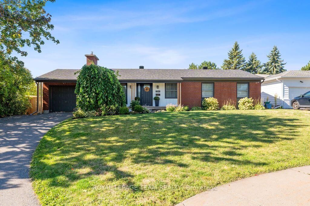 Property Photo:  194 Morrena Road  ON K2L 1E1 