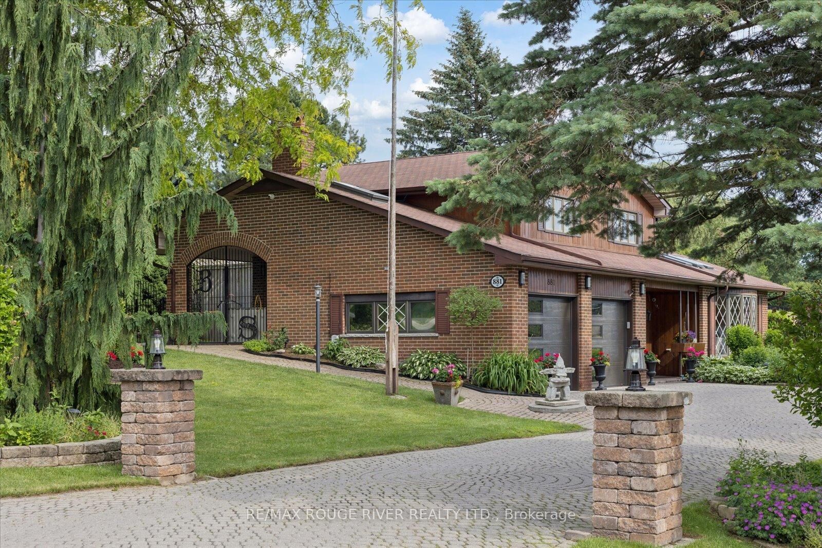 Property Photo: 881 Swiss Heights Drive ON L1K 2B1