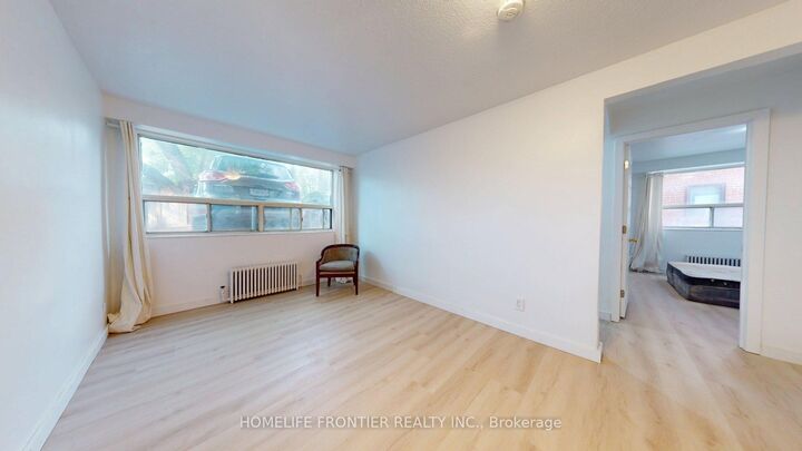 Property Photo: 1110 Weston Road #2 ON M6N 3S4