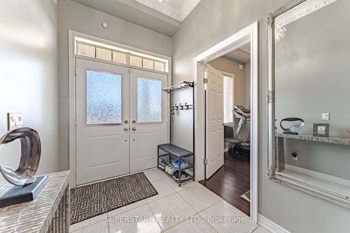 Property Photo: 2410 Bridle Road ON L1L 0E1