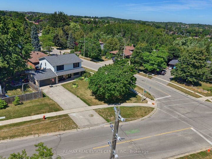 Photo de la propriété: 39 Amelia Street ON L9W 3K7
