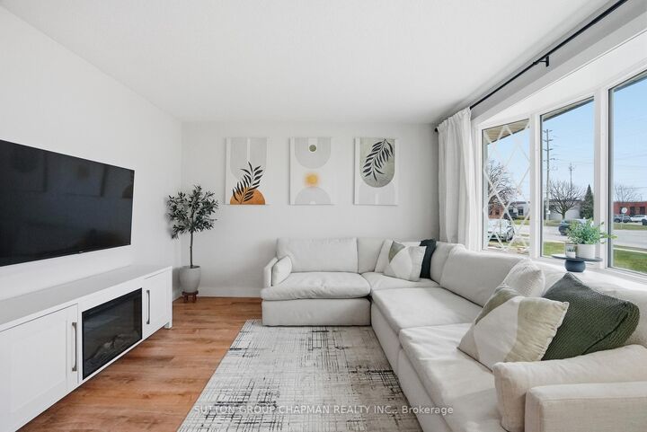 Property Photo:  136 South Edgeware Road  ON N5P 2H6 
