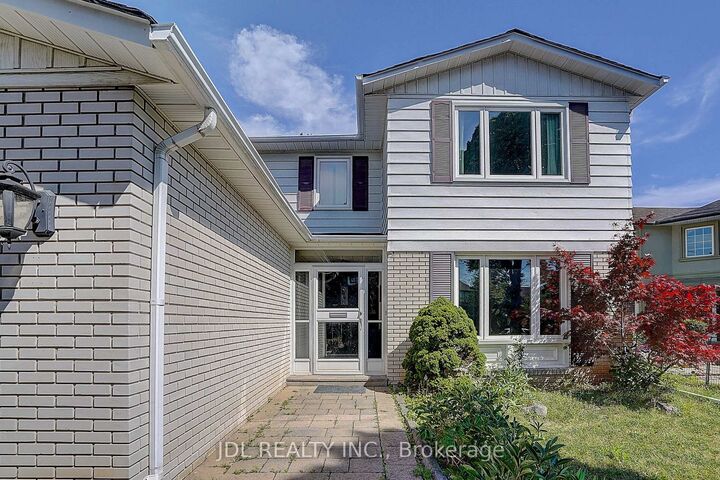 Property Photo: 20 Mossgrove Trail ON M2L 2W3