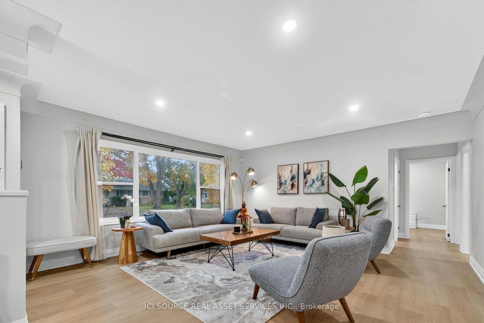 Property Photo: 10 Draper Drive ON L2N 2Y5