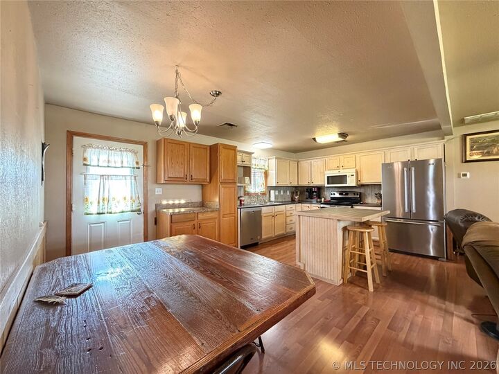 Property Photo: 48075 S 34300 Road OK 74058