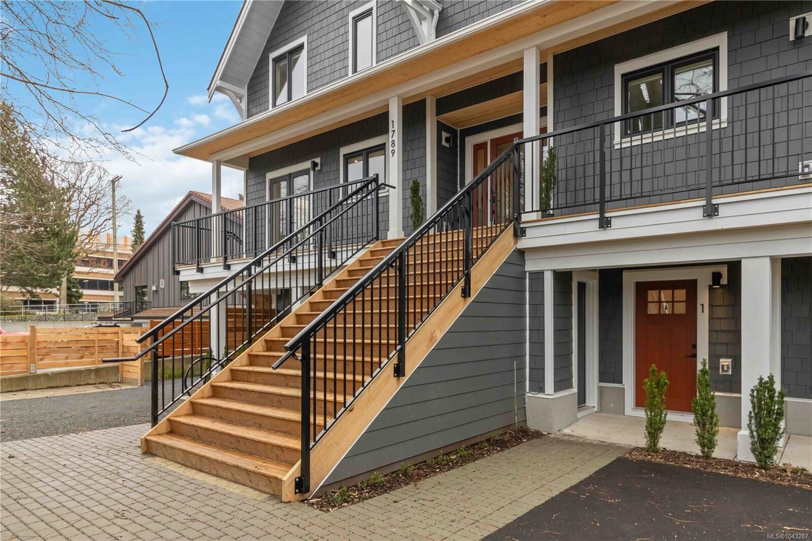 Property Photo: 1789 Emerson St #4 BC V8R 2C2