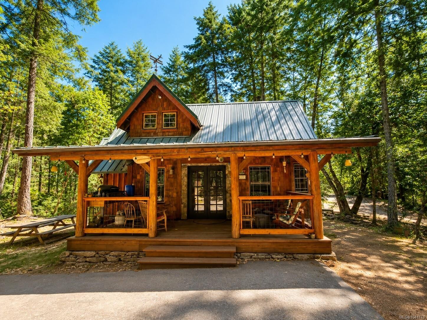 Property Photo: 230 Halibut Hill BC V0R 1X6