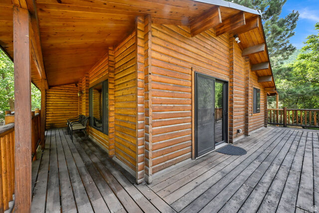 Property Photo: 1058 W Acorn Ln N 46 UT 84049