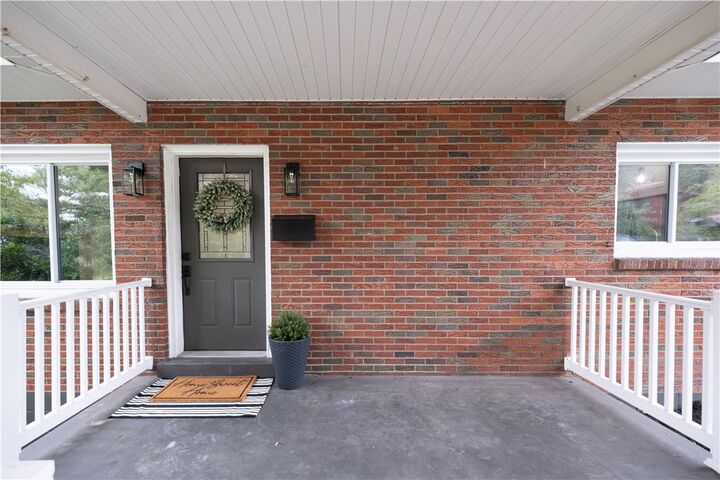Property Photo: 1040 Summit Dr PA 15601