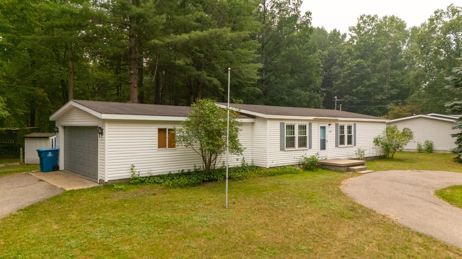 Property Photo: 110 Trescott Lane MI 48629
