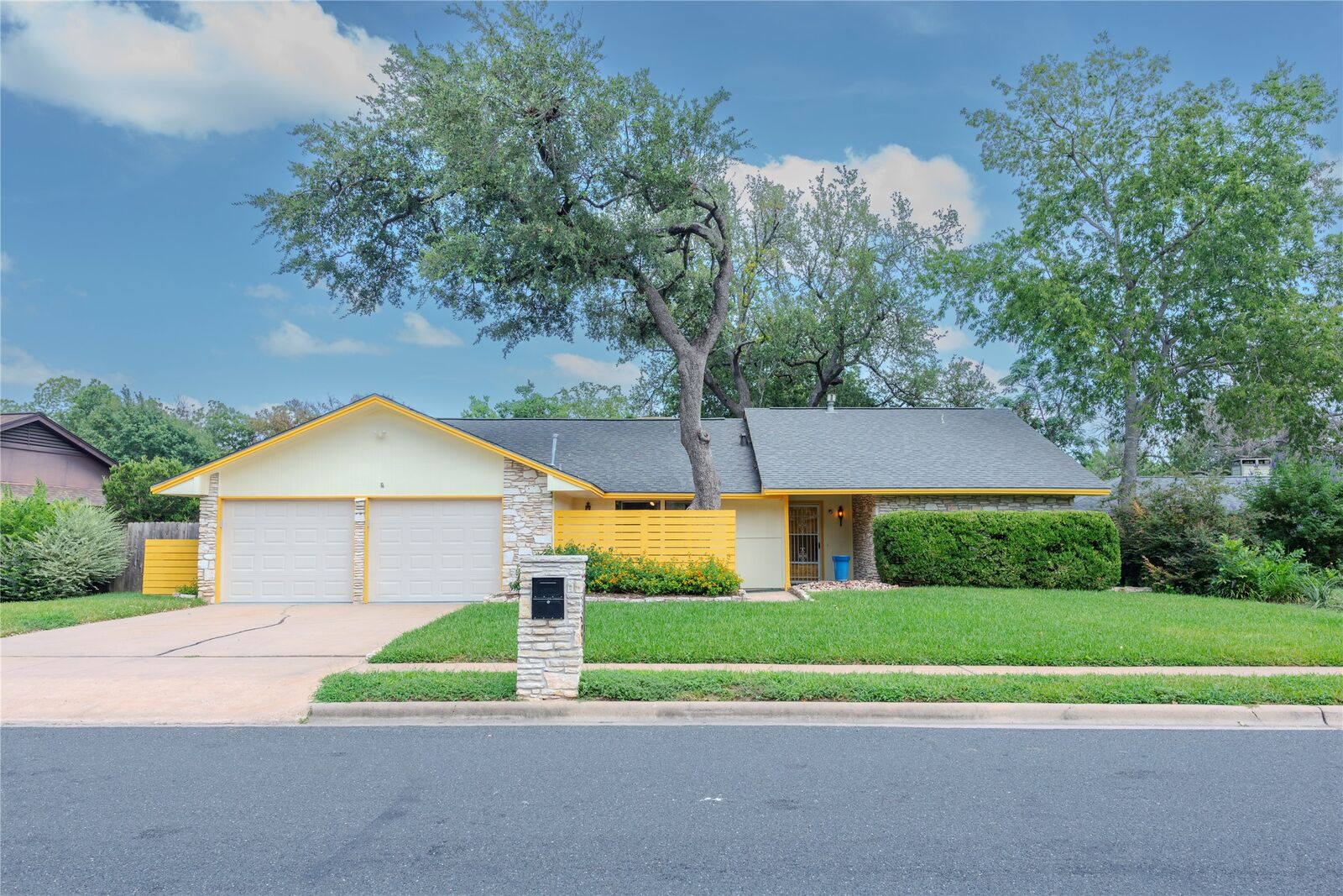 Property Photo: 12409 Split Rail Parkway TX 78750