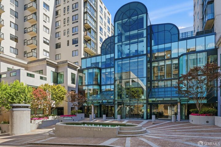 Property Photo:  1 Daniel Burnham Court 315  CA 94109 