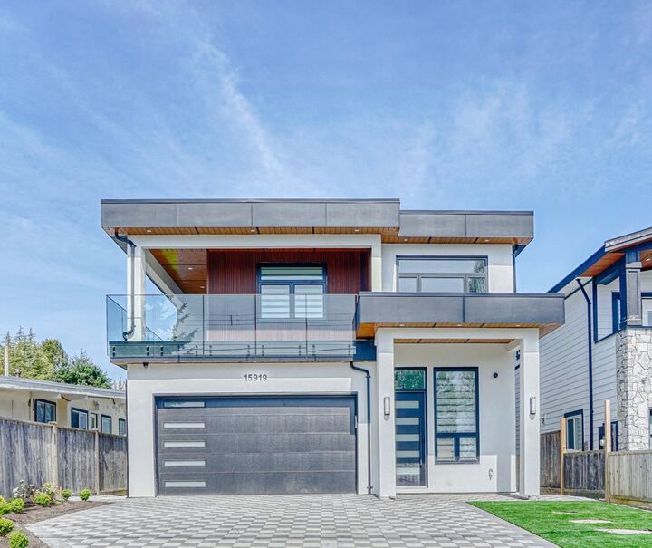 Property Photo: 15919 Russell Avenue BC V4B 2S6