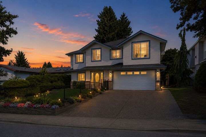 Property Photo:  20389 121 B Avenue  BC V2X 2Z5 