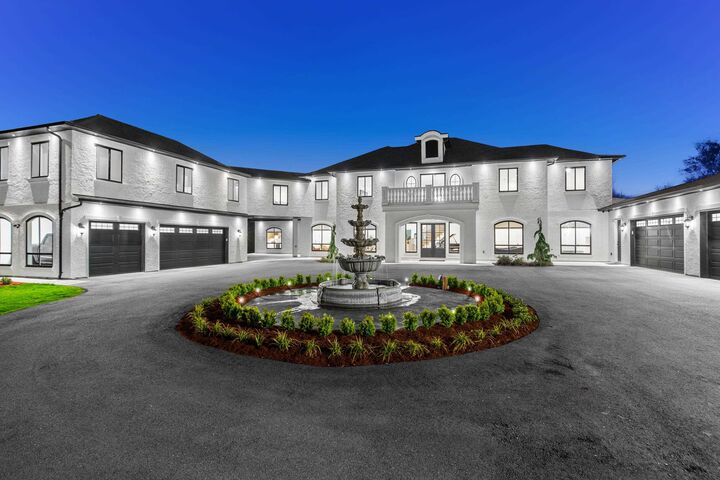 Property Photo: 606 202 Street 2 BC V2Z 1V7