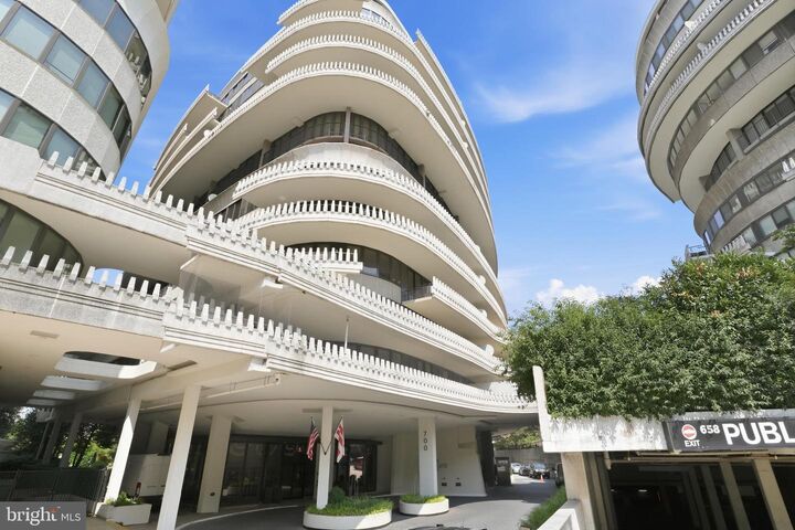 Property Photo: 700 New Hampshire Avenue NW 1201/1221 DC 20037