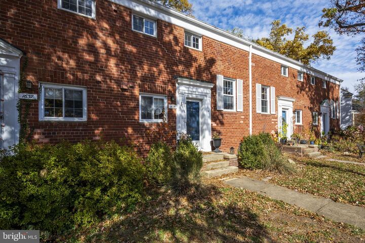 Property Photo: 1635 Ripon Place VA 22302