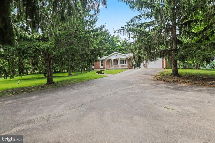 Property Photo: 140 Codorus Furnace Road PA 17347