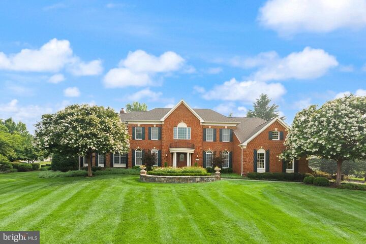 Property Photo: 19879 Mellon Circle VA 20147