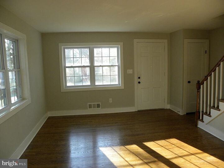 Property Photo: 609 Ramsey Street VA 22301