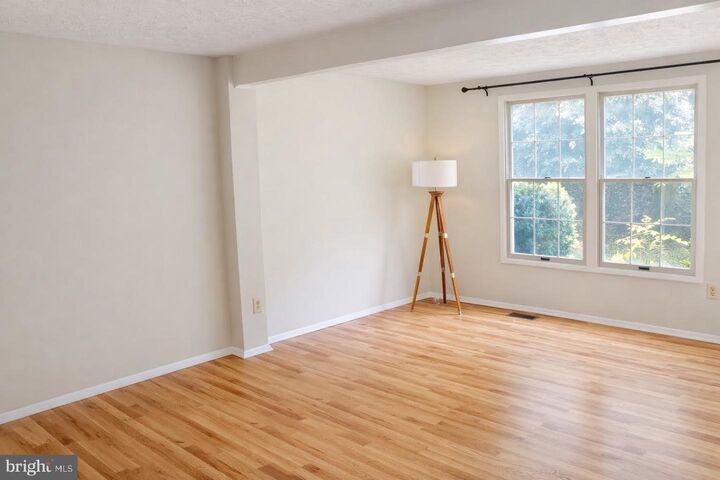 Property Photo: 2100 Glenn Spring Court VA 22043