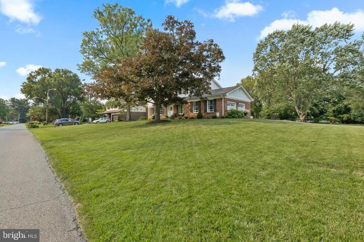 Property Photo: 133 Carlotta Drive DE 19701