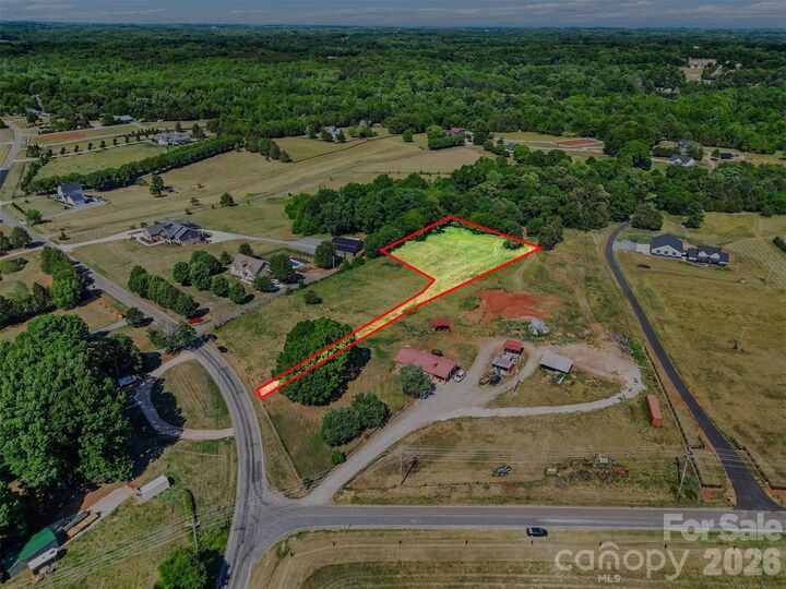 Property Photo: 550 Patterson Farm Road NC 28115