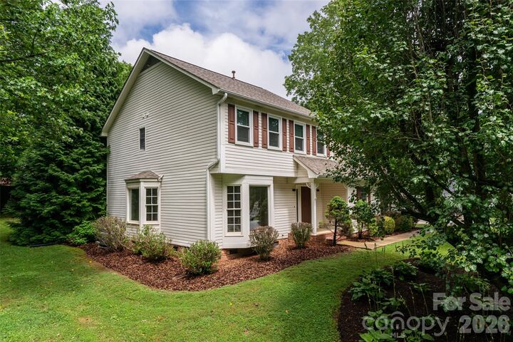 Property Photo: 204 Windsor Forest Circle NC 28732