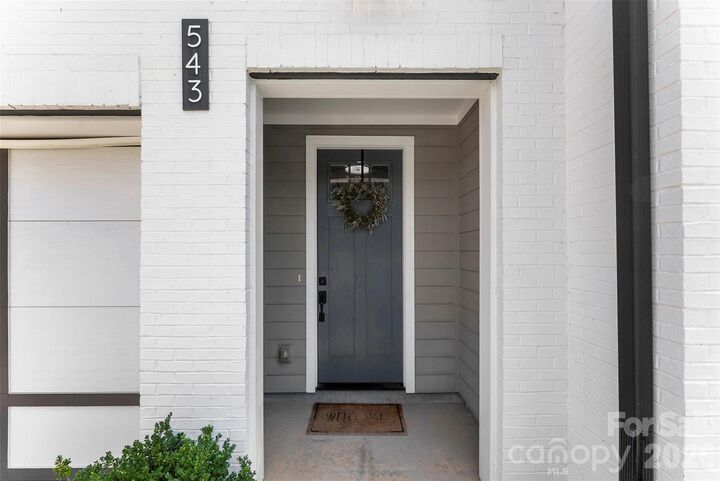Property Photo: 543 Greystone Road NC 28209