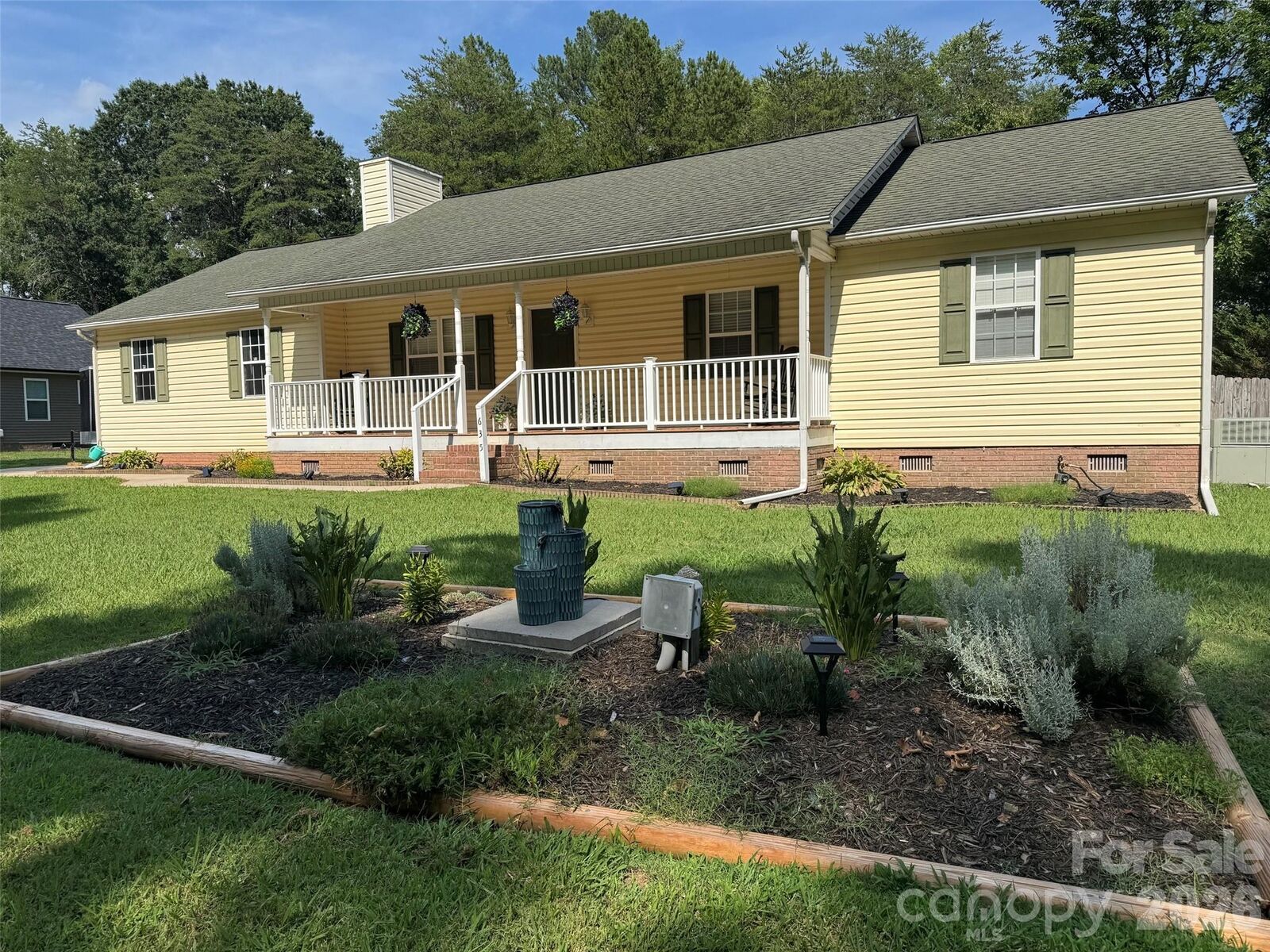 Property Photo: 635 Charles Street NC 28138