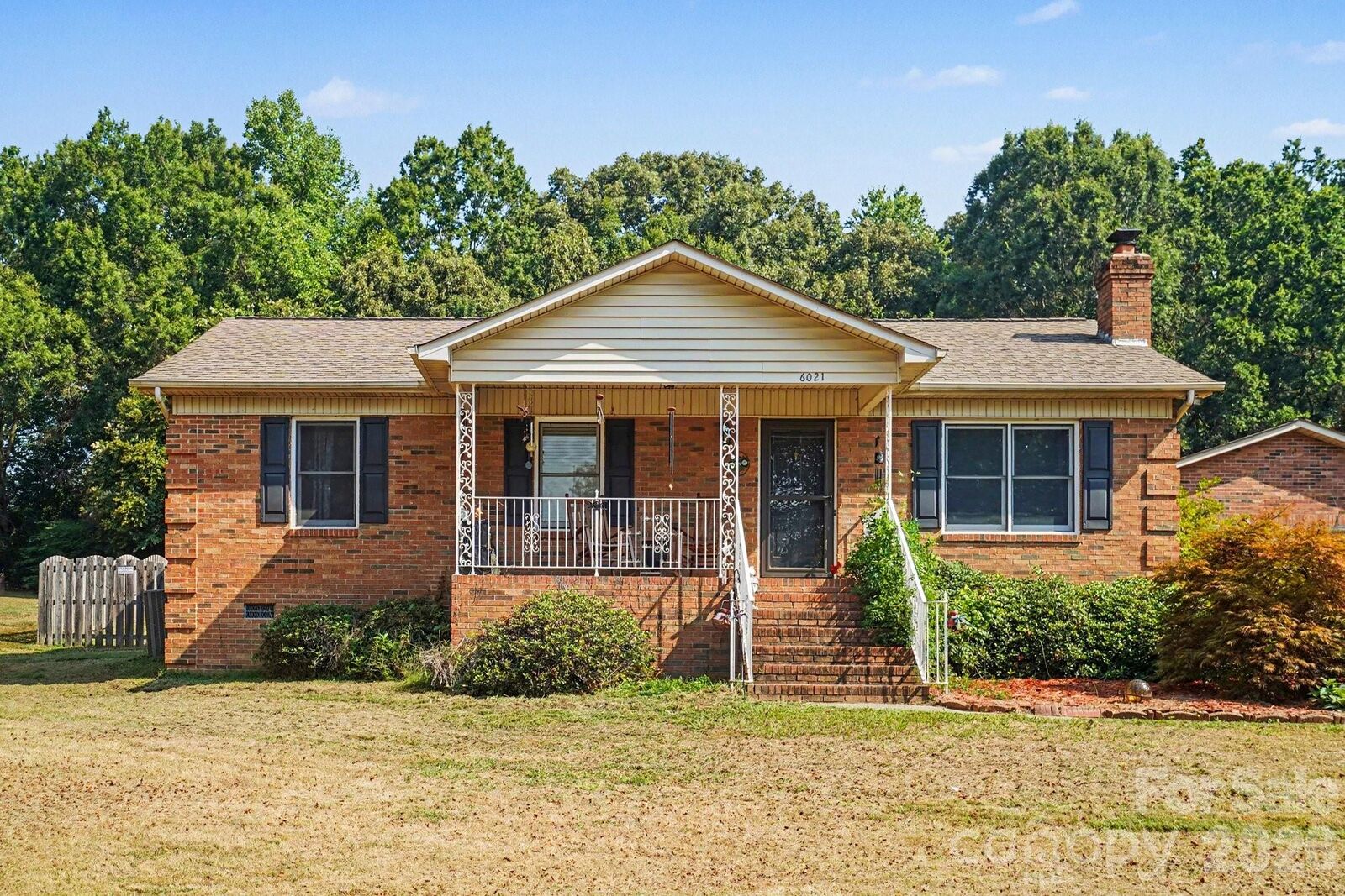 Property Photo: 6021 Greyfield Drive NC 28110