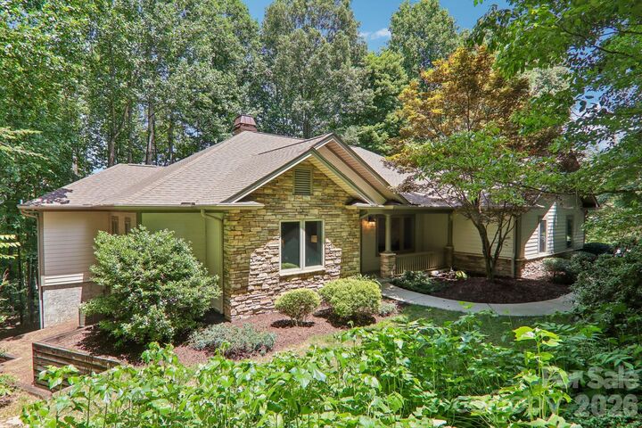 Property Photo: 24 Turkey Roost Court NC 28739