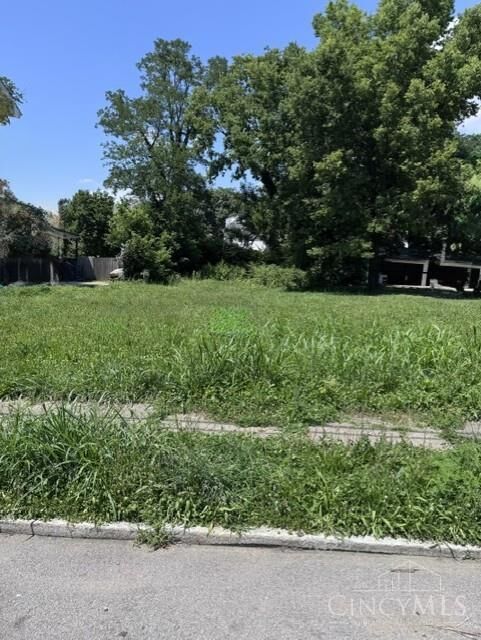 Property Photo:  1722 Fairfax Avenue  OH 45207 