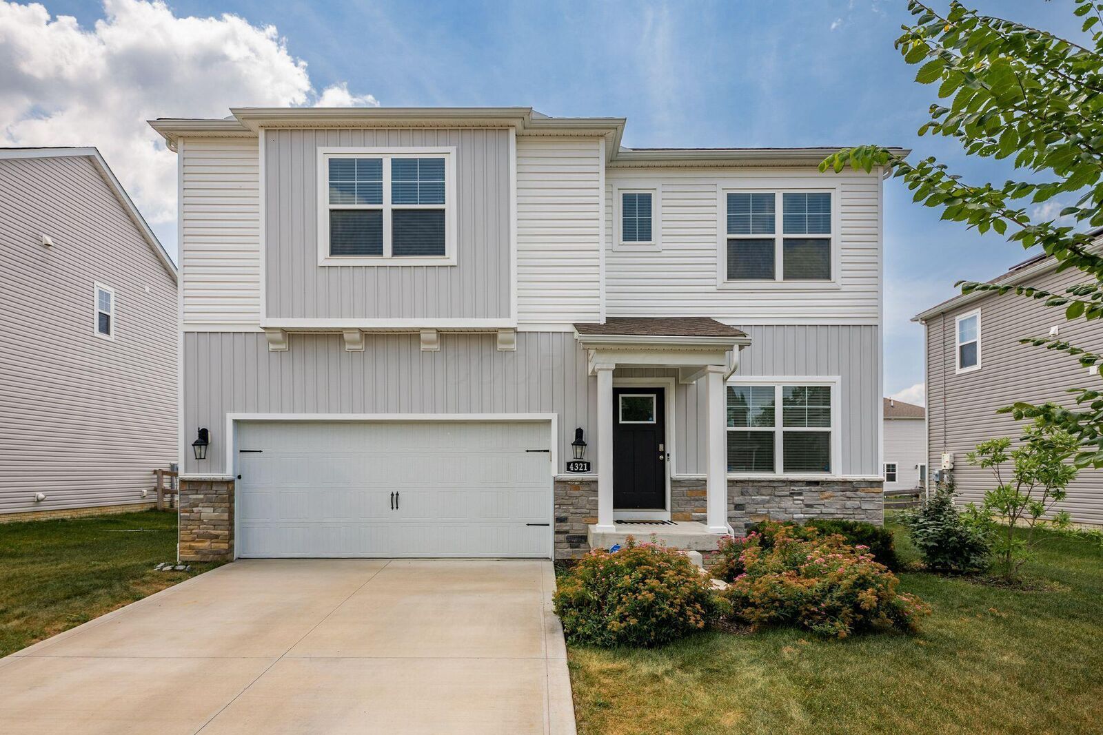 Property Photo:  4321 Holstein Drive  OH 43207 