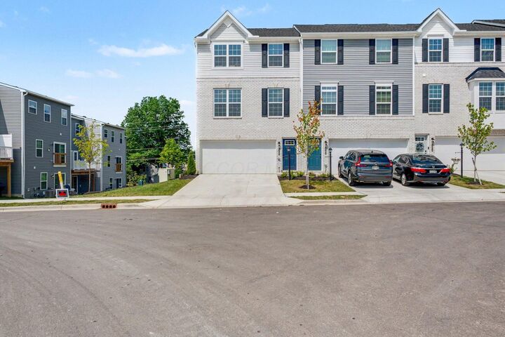 Property Photo: 1287 Walsh Drive OH 43068