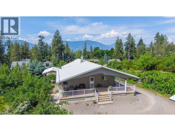 Property Photo: 830 16th Avenue South BC V0B 1G3