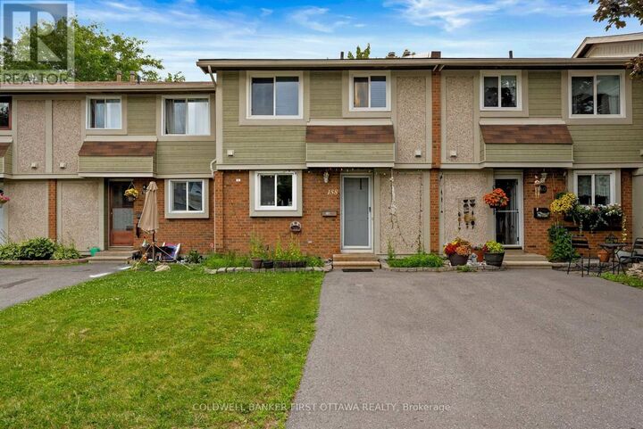 Property Photo:  158 Barrow Crescent 19  ON K2L 2J1 