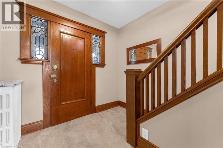 Property Photo:  99 Tuxedo Avenue South  ON L8K 2R9 