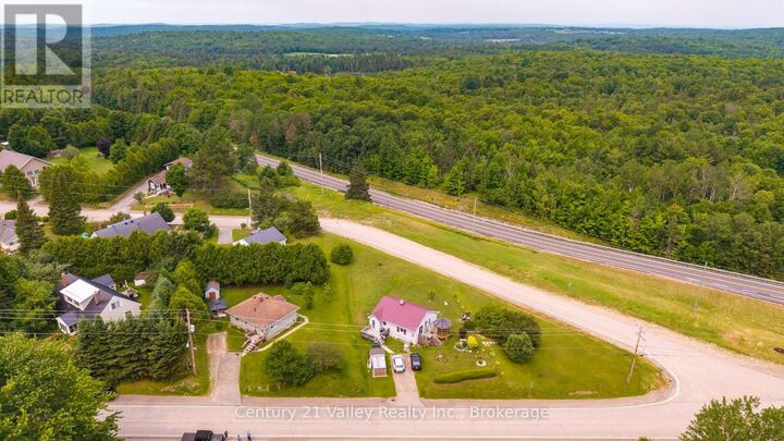 Property Photo: 34 Sebastopol Drive ON K0J 1W0