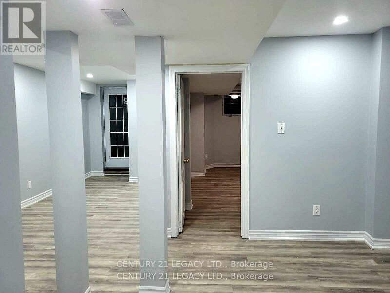 Property Photo: 21 Kilrea Way ON L6X 0P9