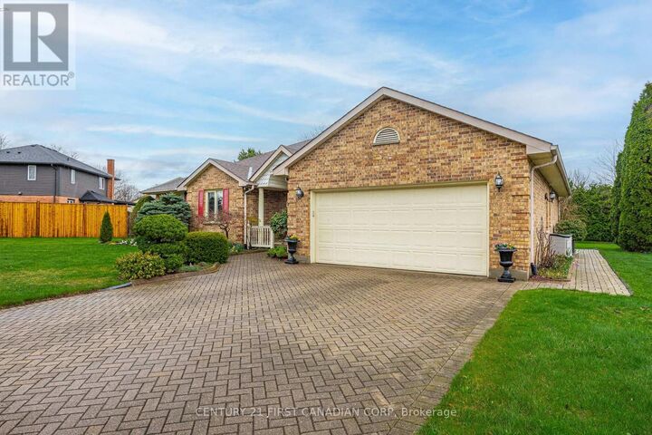 Property Photo: 7069 Diane Crescent ON N6P 1G2
