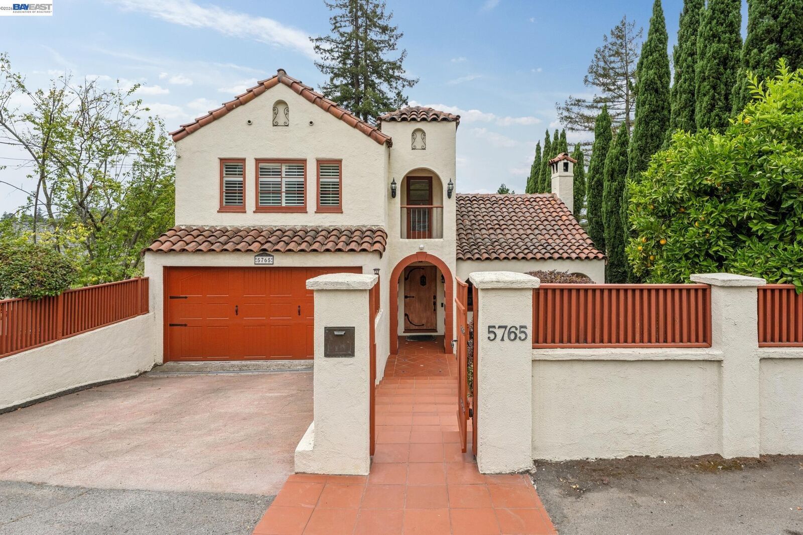 Property Photo: 5765 Colton Blvd CA 94611