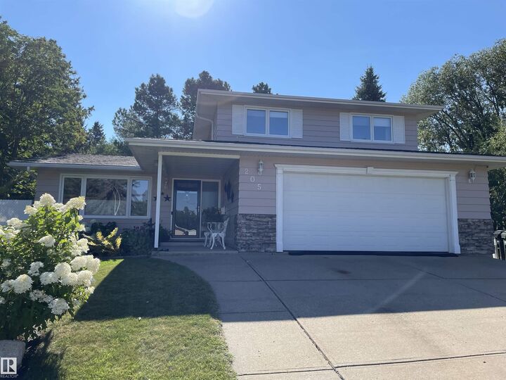 Photo de la propriété: 205 Manor Court AB T8A 0S8