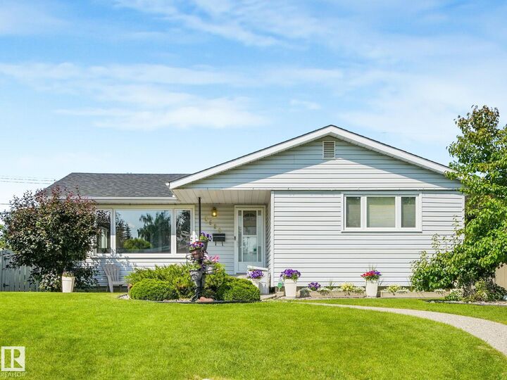 Property Photo: 9528 54 Street NW AB T6B 1H5