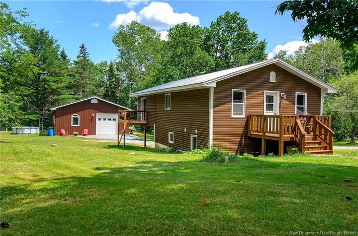 Property Photo:  44 Eagle Rock Road  NB E5K 3X7 