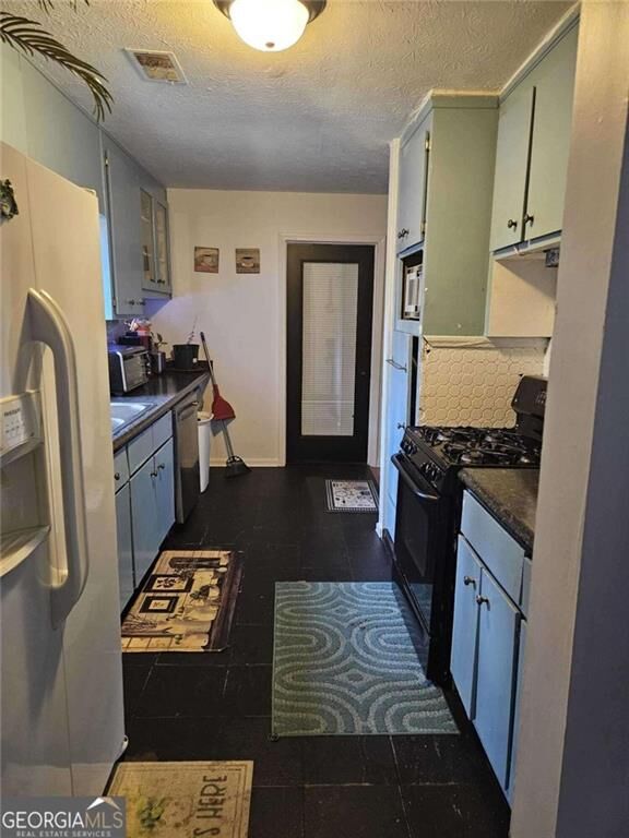 Property Photo: 135 Windy Hill Road GA 30214