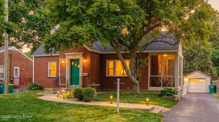 Property Photo: 212 Sage Rd KY 40207